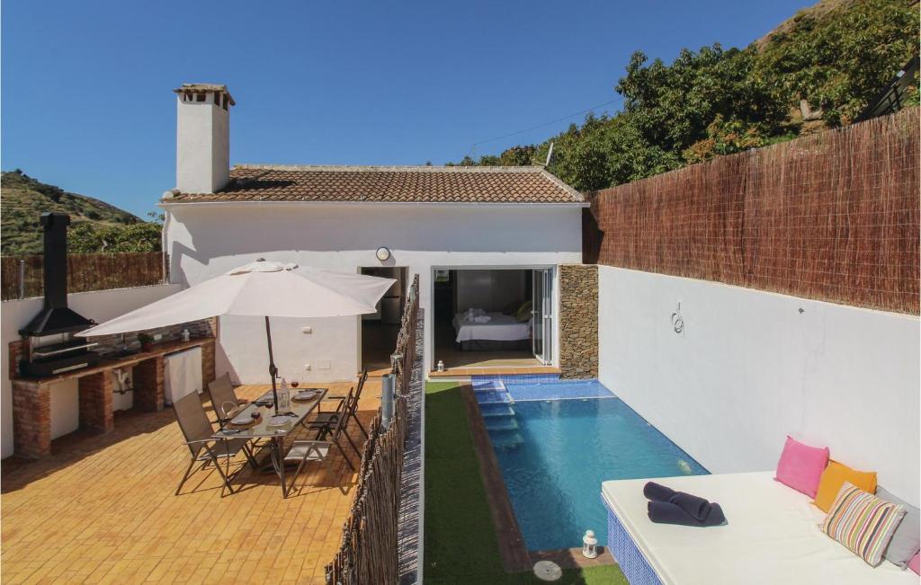 Lovely Home In Sayalonga — photo 1