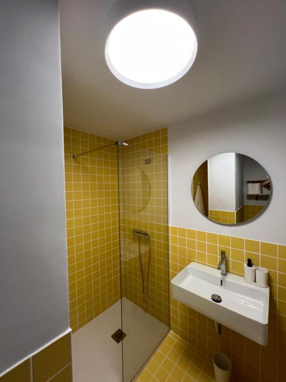 Stylish central apartment ideal for couples or small families photo 3