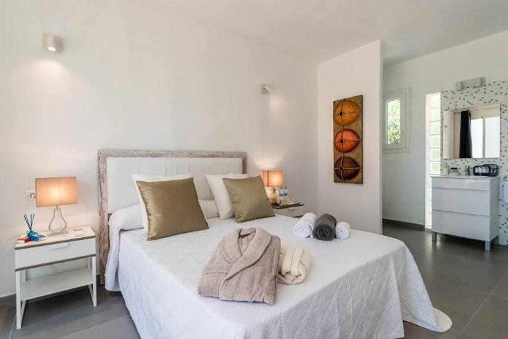 Gorgeous Villa near Ibiza centre photo 2