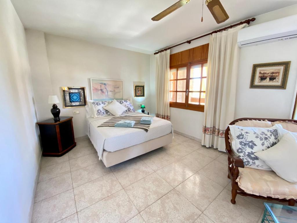 Stunning 5 bed Villa La Font photo 2