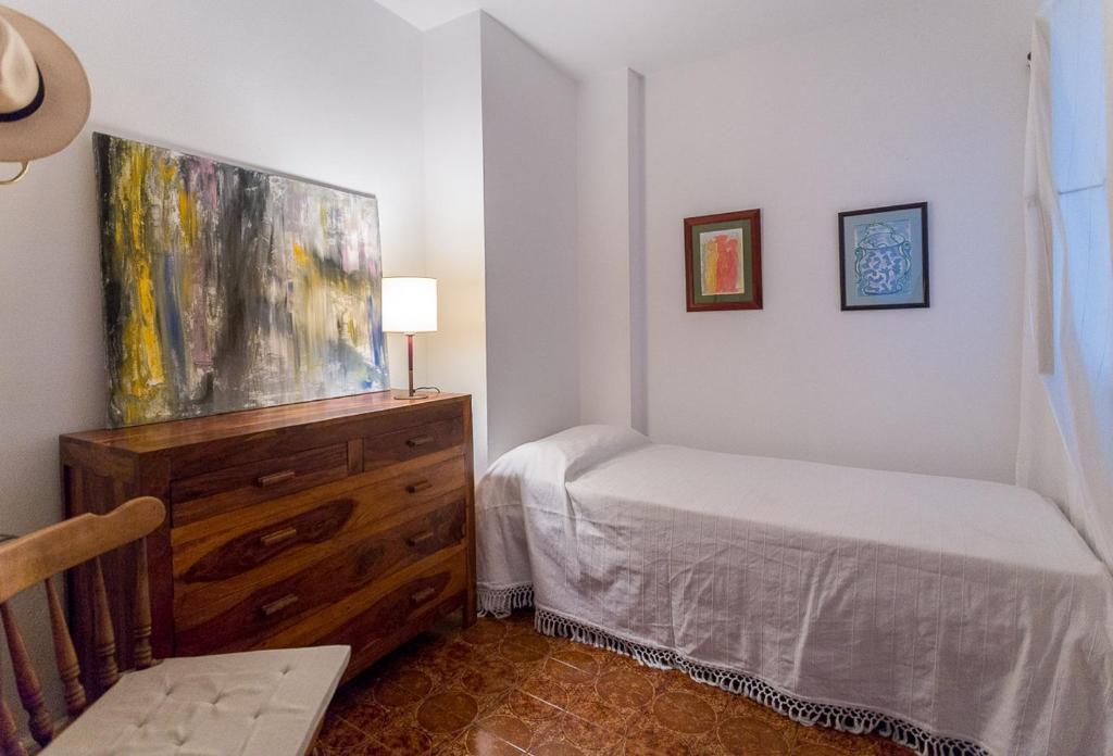 Apartment with Terrace on the Beachfront. photo 2