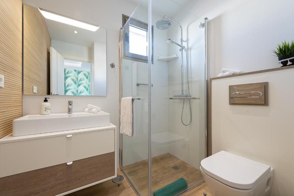 Relax Over the Sea photo 3