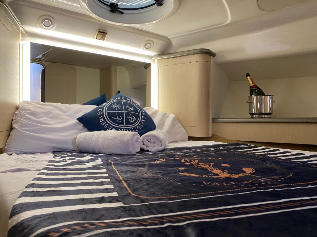 The Valencia Yacht Experience photo 2