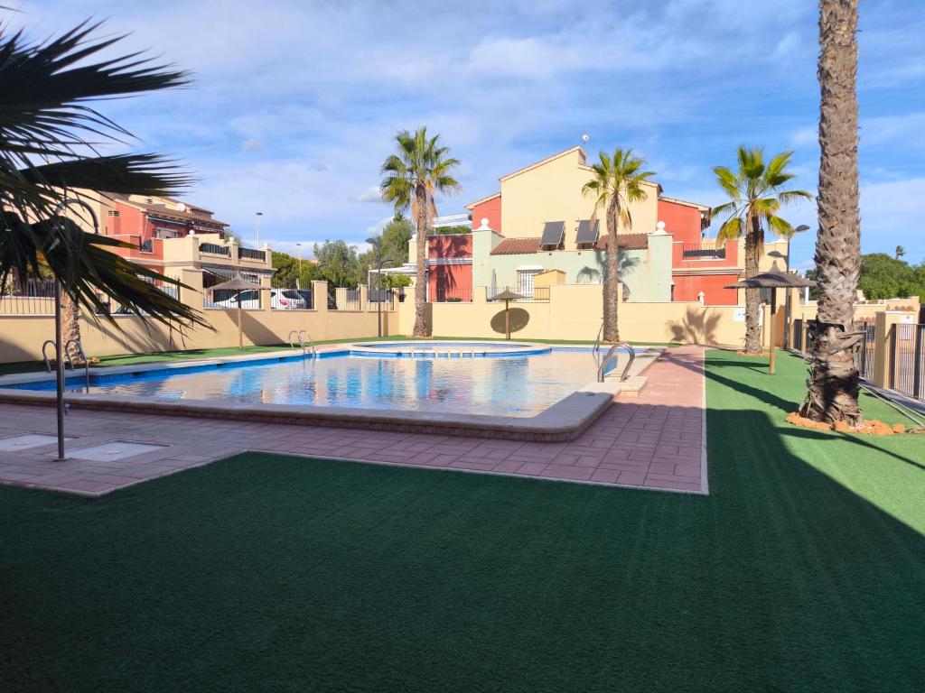 Beach Pool Av Mancha — photo 1