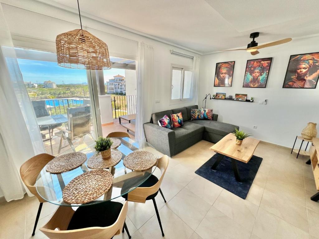 Stunning apartment with a beautiful pool/lake view — photo 1