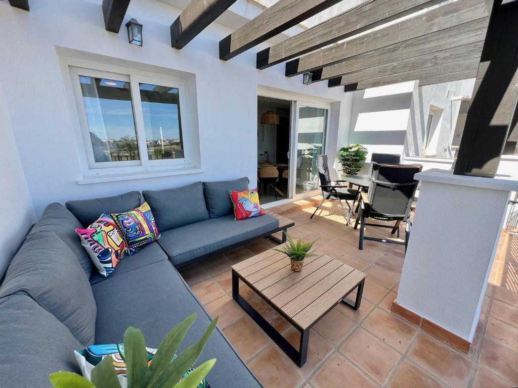 Stunning apartment with a beautiful pool/lake view photo 2