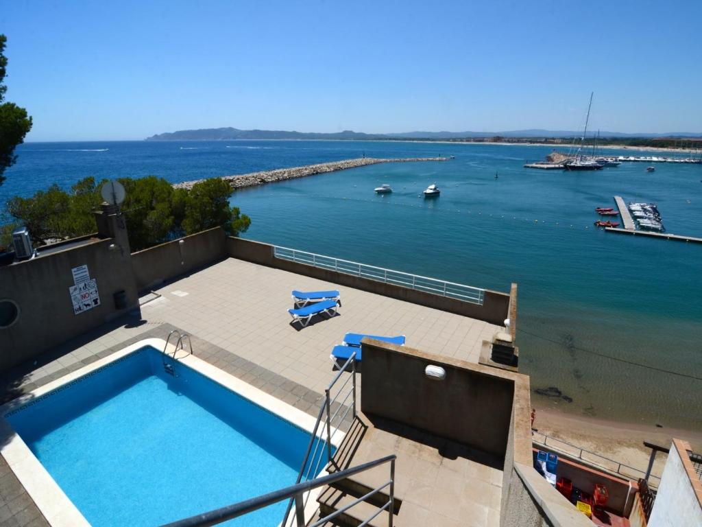Estartit Flat Near the Shoreline — photo 1