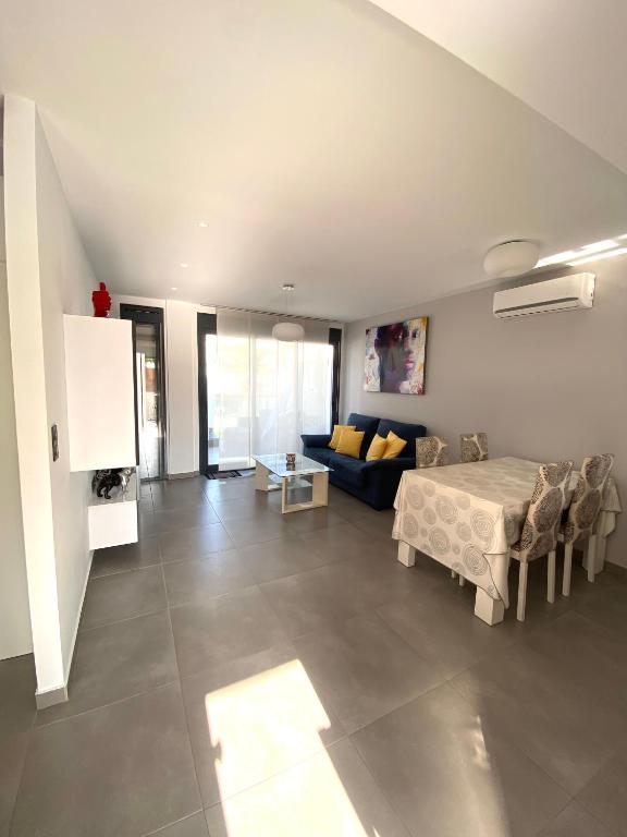 Torrevieja - Punta Prima Penthouse OASIS BEACH VII photo 2