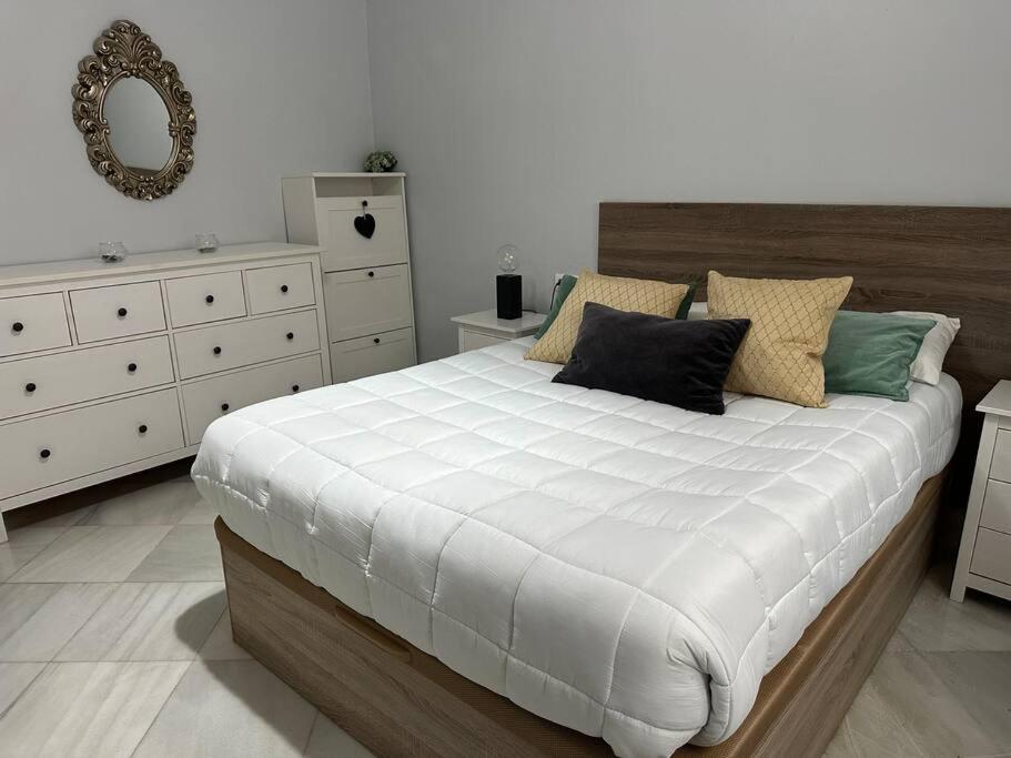 RiverWalk Suites - Puente Triana photo 2