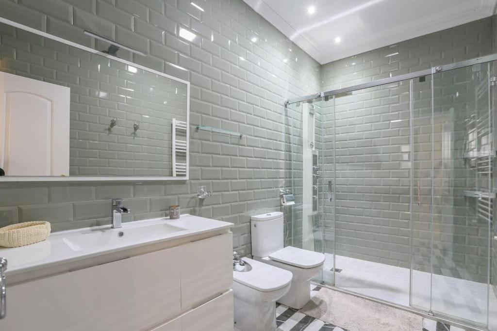 RiverWalk Suites - Puente Triana photo 3