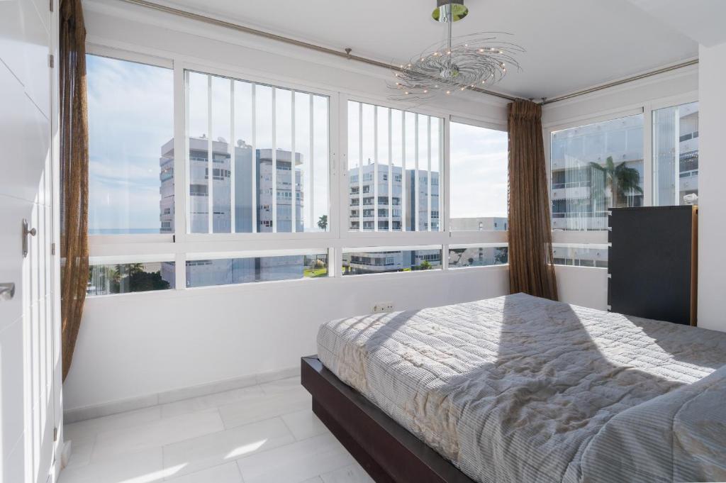 Torremolinos 5 Rooms Junto al Mar photo 2