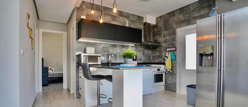 Three bedroom top apartment by the beach photo 2