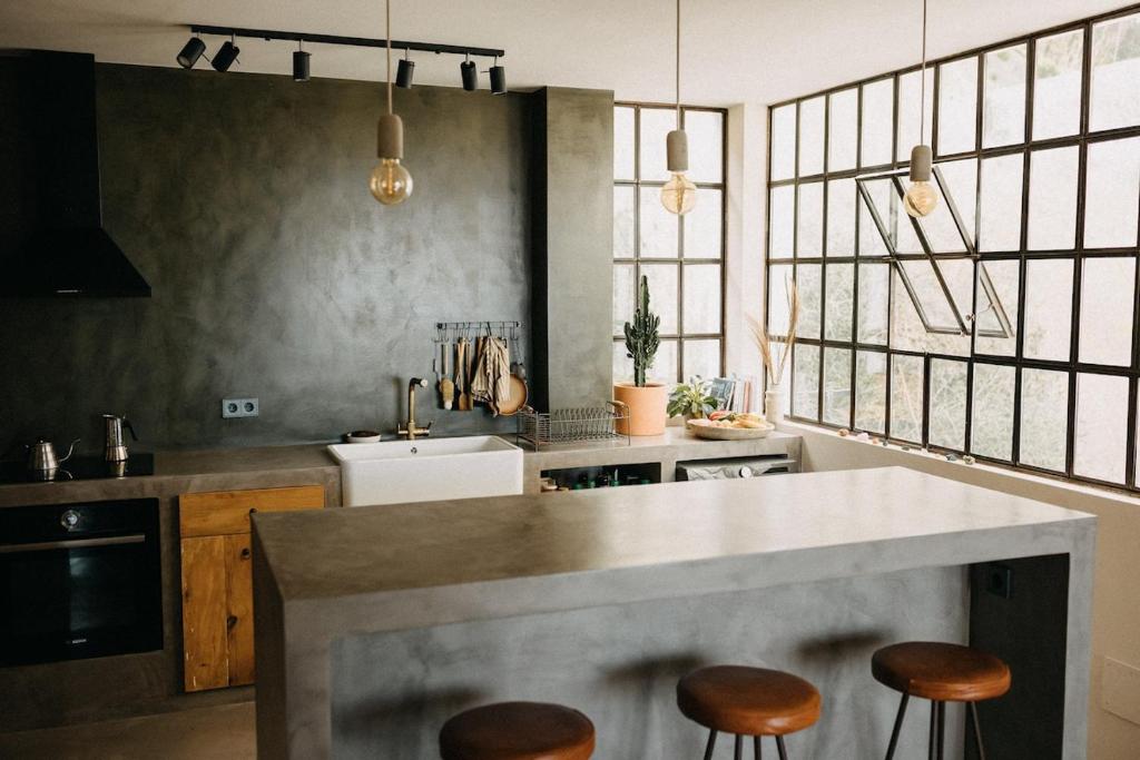 Stylish Loft with Nature Views — photo 1