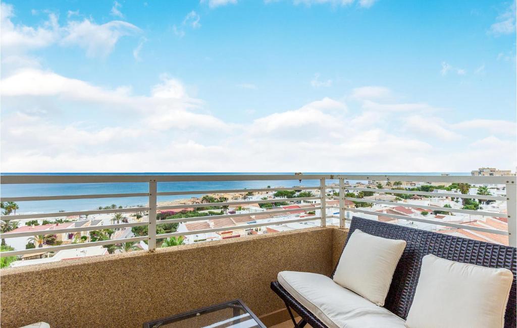 2 Bedroom Awesome Apartment In Torrevieja photo 2