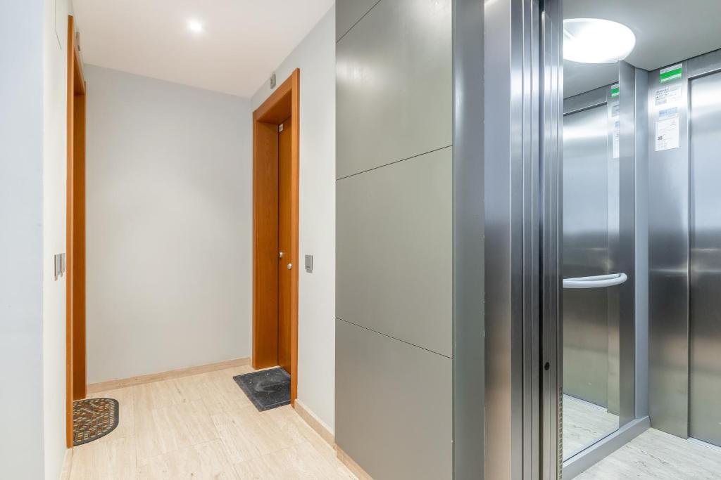 Sant Sebastià Moderno apartamento a 100 metros de la playa photo 3