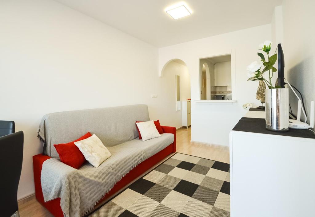 Schöne Wohnung mit Pool photo 2