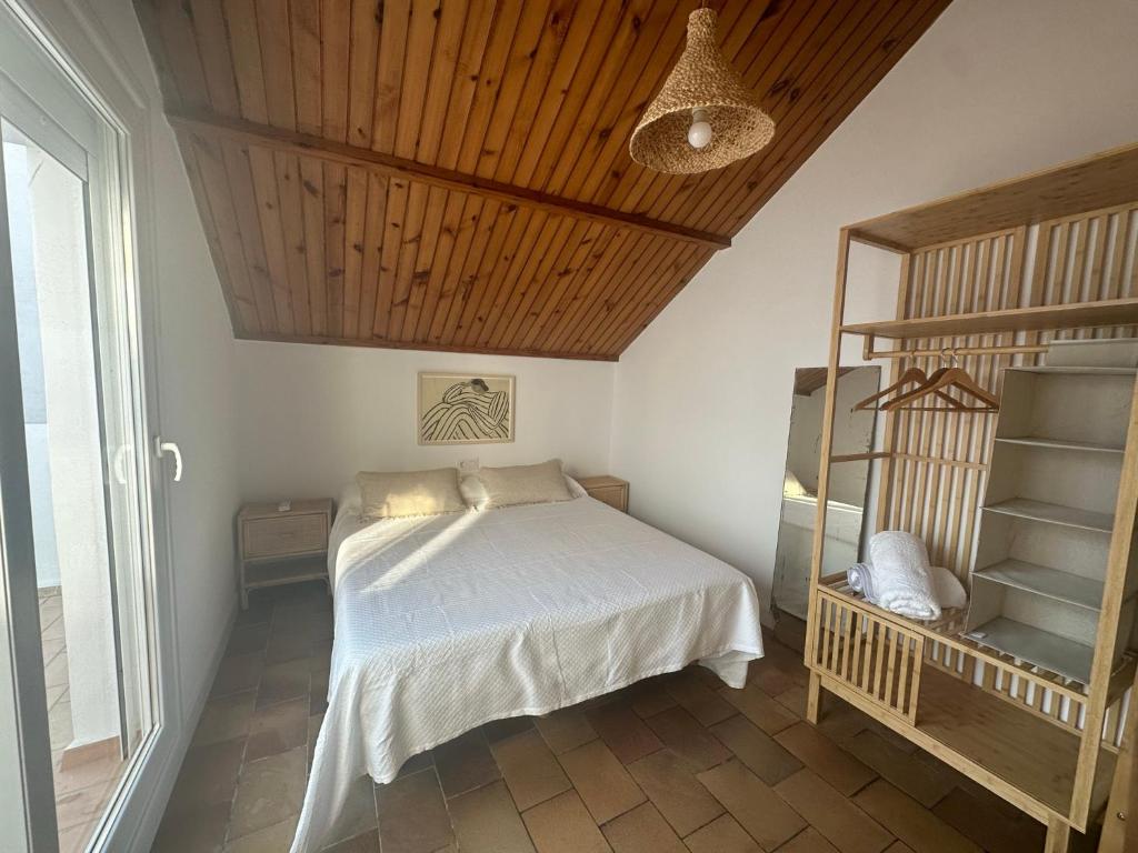 Zahara Beach - La casita next to the beach photo 2