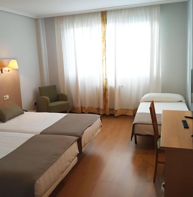 Hotel San Millán photo 2