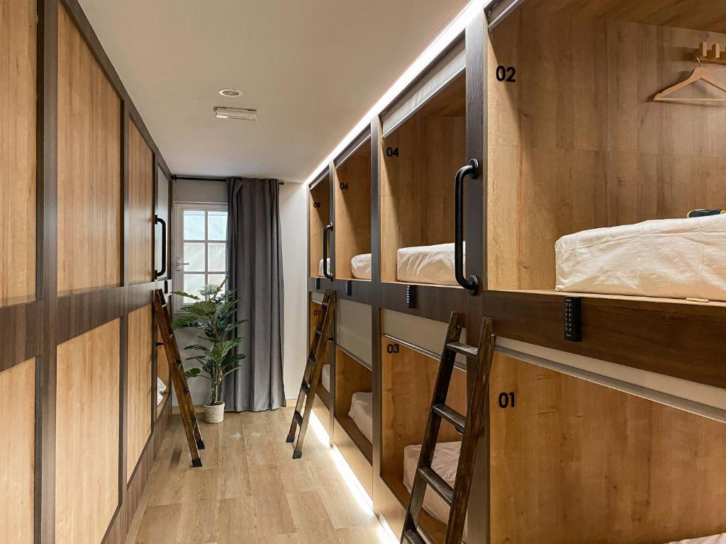 The POD Suite Hostel Blasco — photo 1