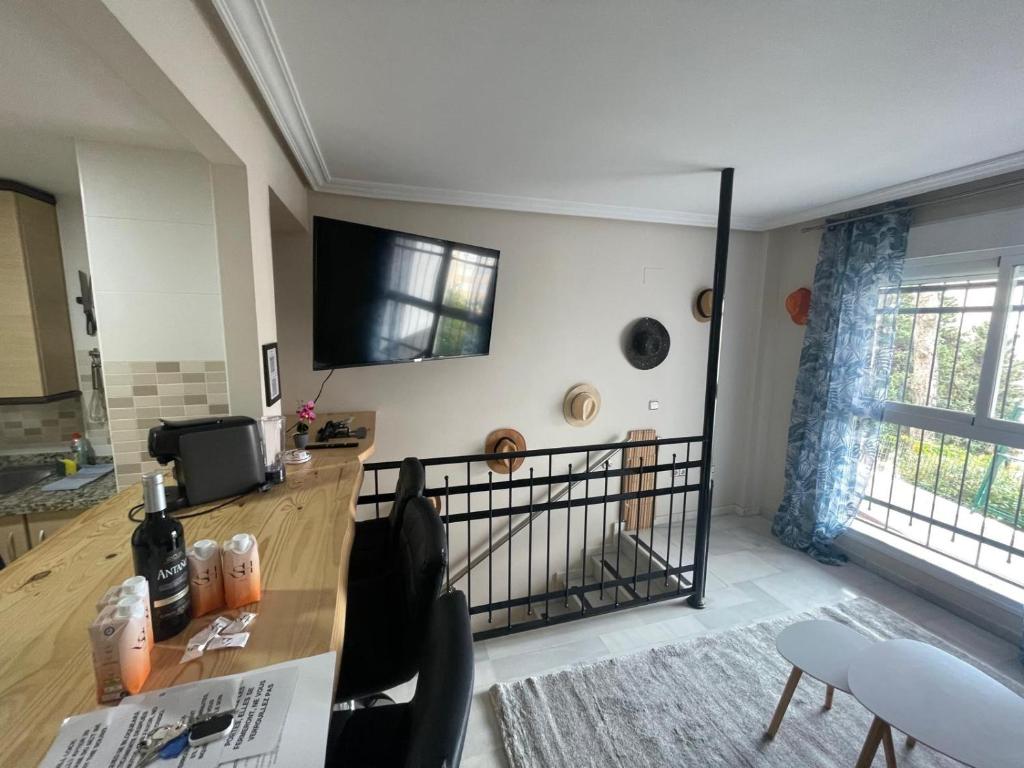 Cozy 2 Bedroom Duplex — photo 1