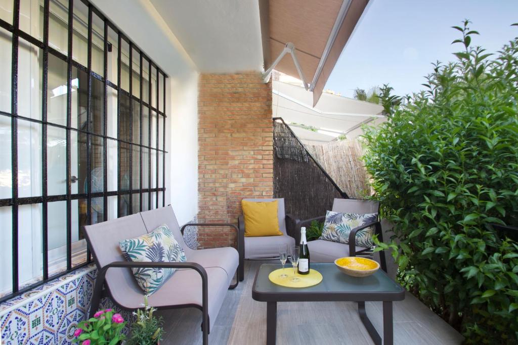 Sunny bungalow with sea view nearby Carihuela Beach — photo 1