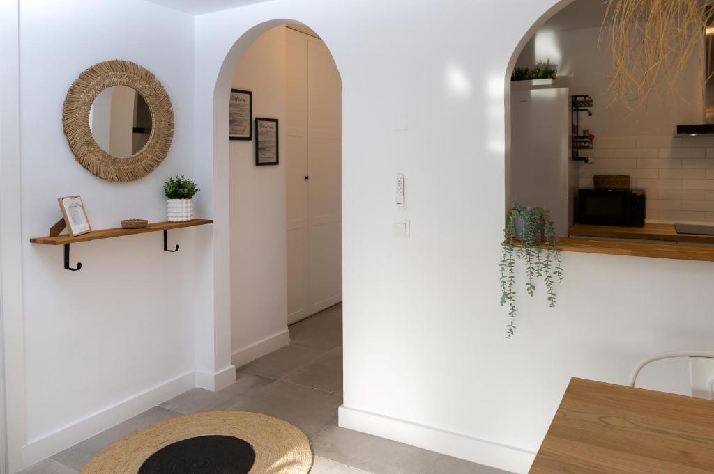 Surf Apartment - Wifi - Parking - Swimming Pool - Patio - Garden photo 3
