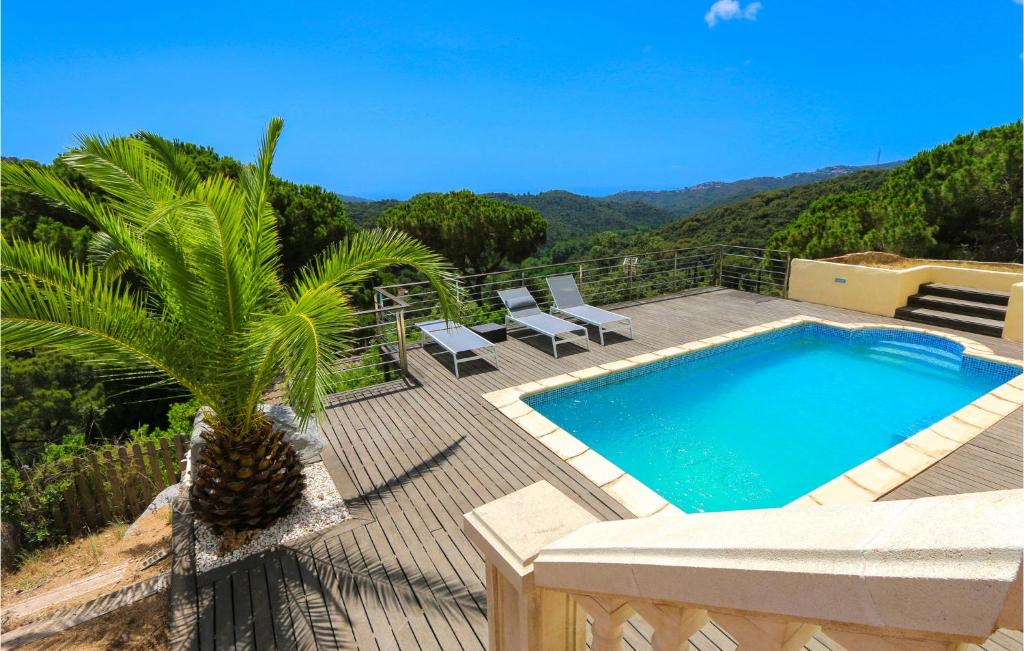 Gorgeous Home In Sant Cebria De Vallalt — photo 1