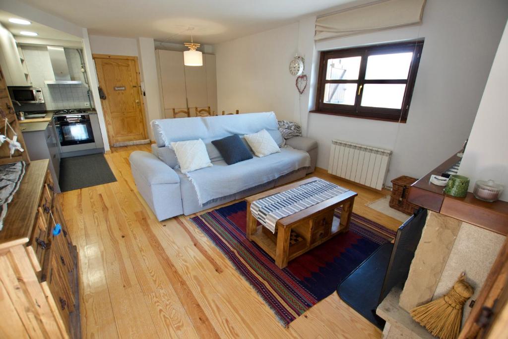 Booking.com: Hotels in Alp. Book your hotel now! — photo 1