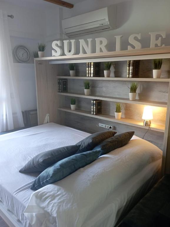 SUNRISE Vera-naturista photo 2