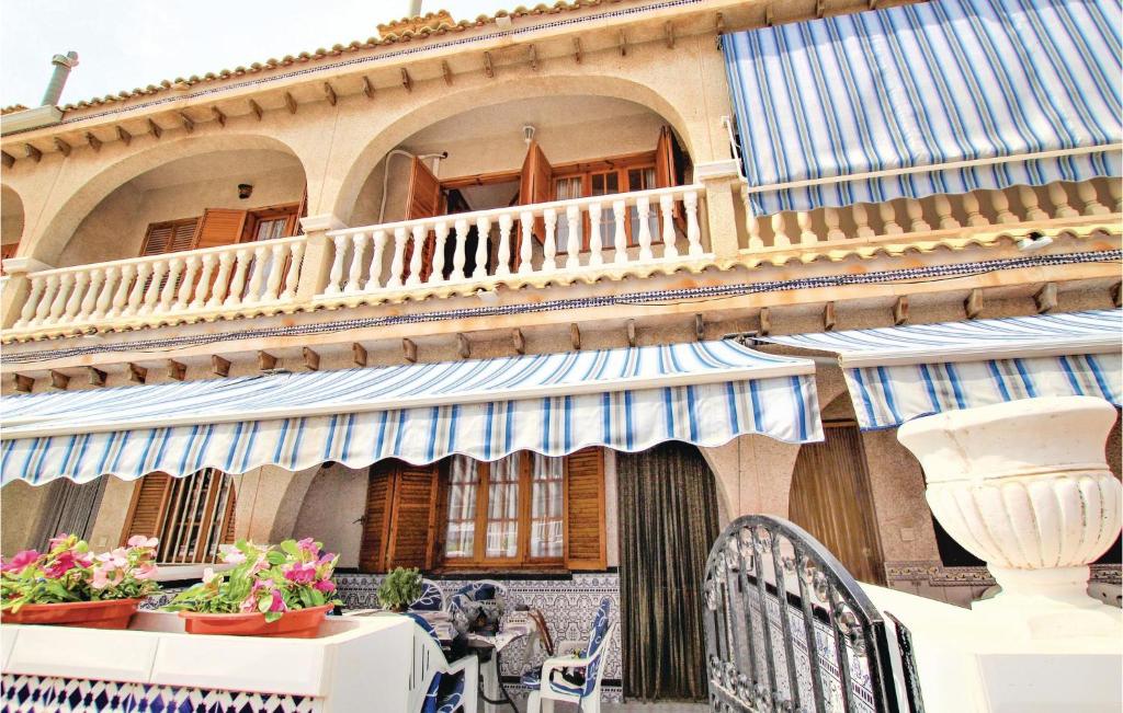 Gorgeous Home In Santa Pola photo 3