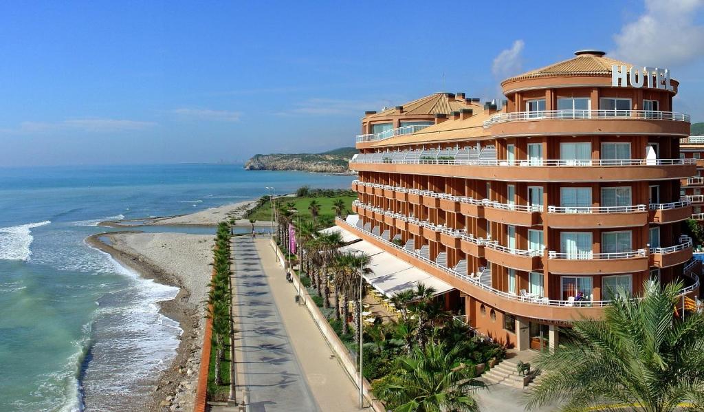 Sunway Playa Golf & Spa Sitges — photo 1