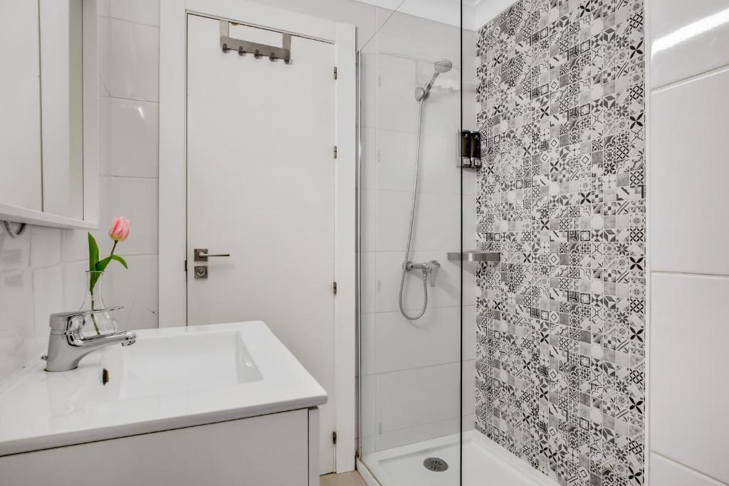 Santa Amalia 44 by IVI Real Estate photo 3