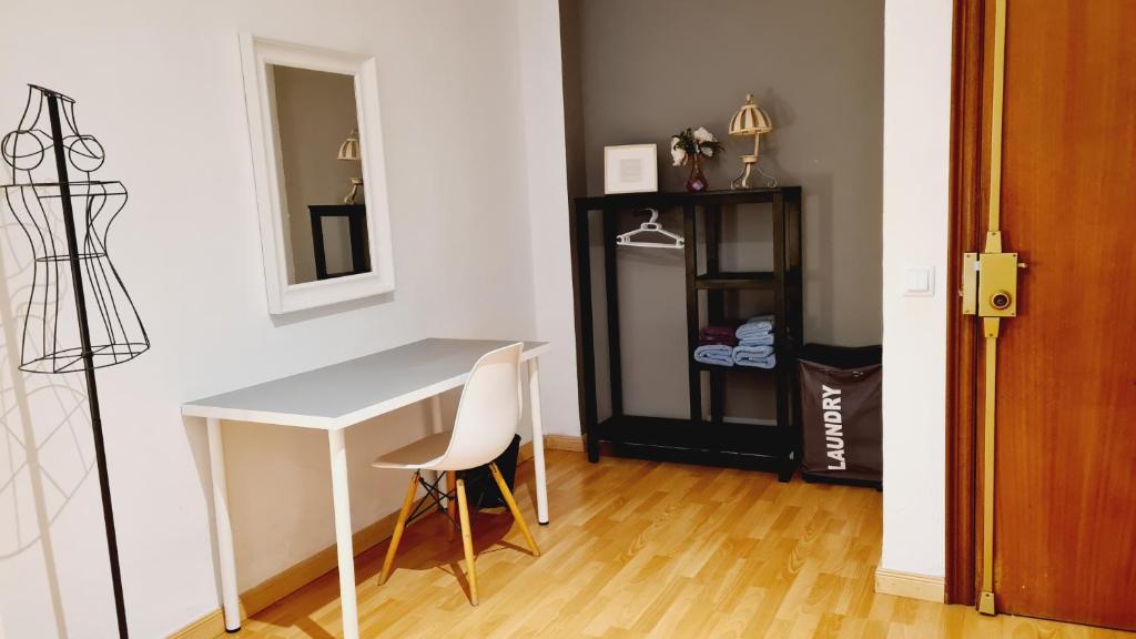 Santos Studio 2 photo 2