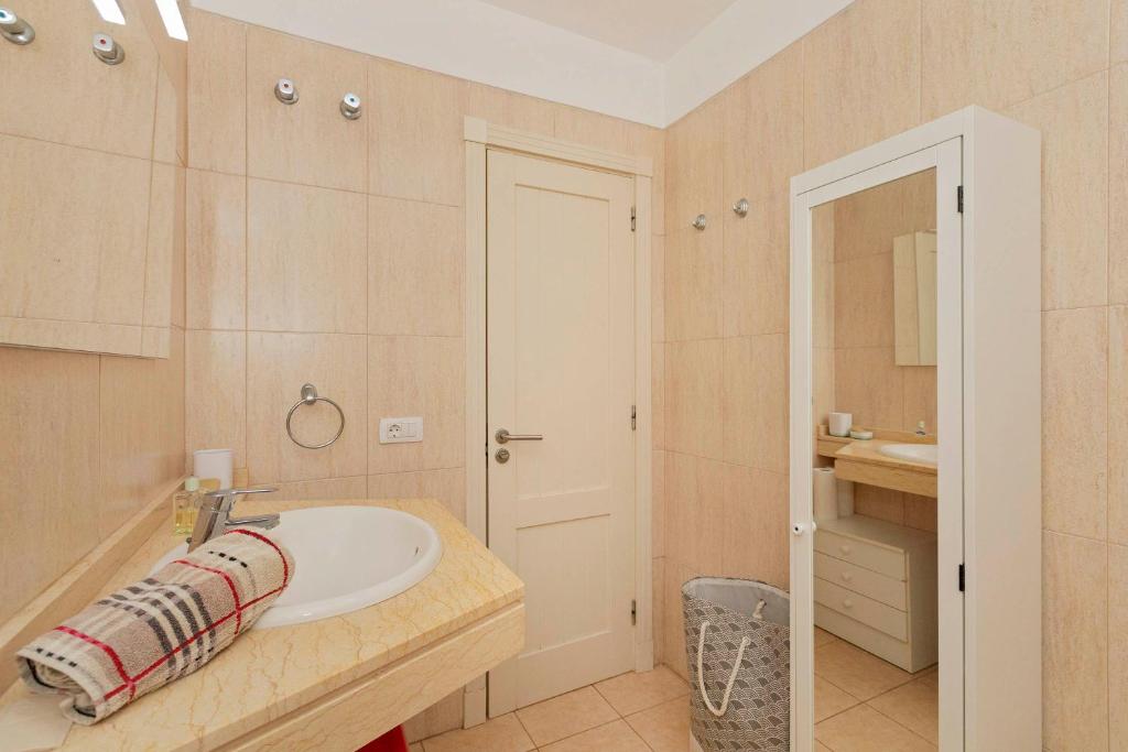 Céntrico apartamento primera linea del mar photo 3
