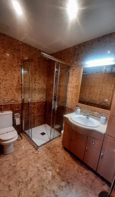 Chalet con piscina privada y barbacoa photo 3