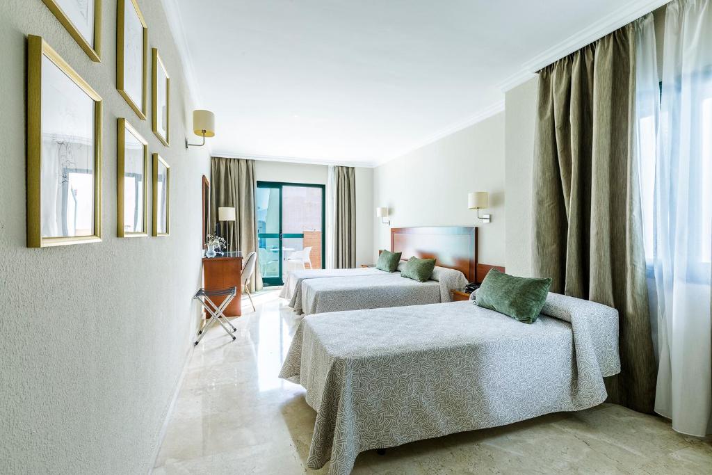 Hotel Torremar - Mares photo 2