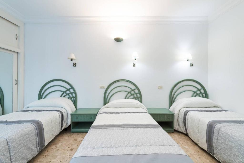 Las Canteras Beach 2BR 2BA Familiar 5pax photo 2