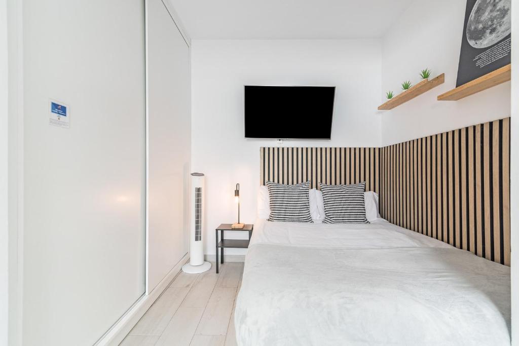 Minimalist & Exterior Studio Next to the Beach photo 2