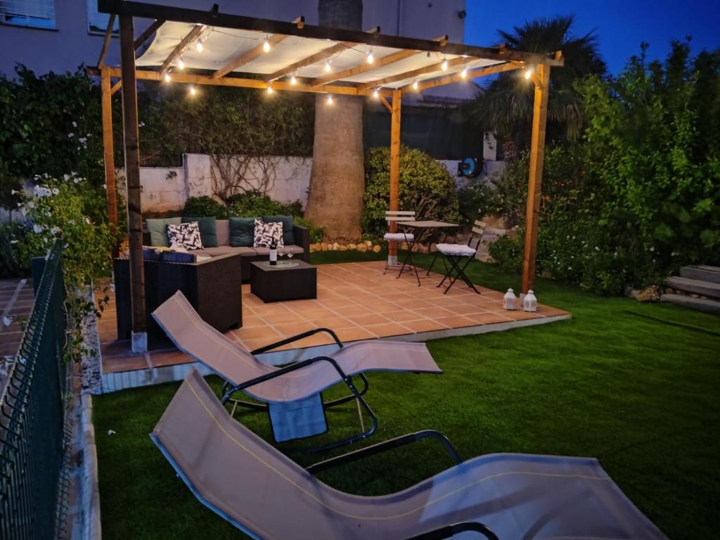 The Lemon Grove House - large private garden photo 2