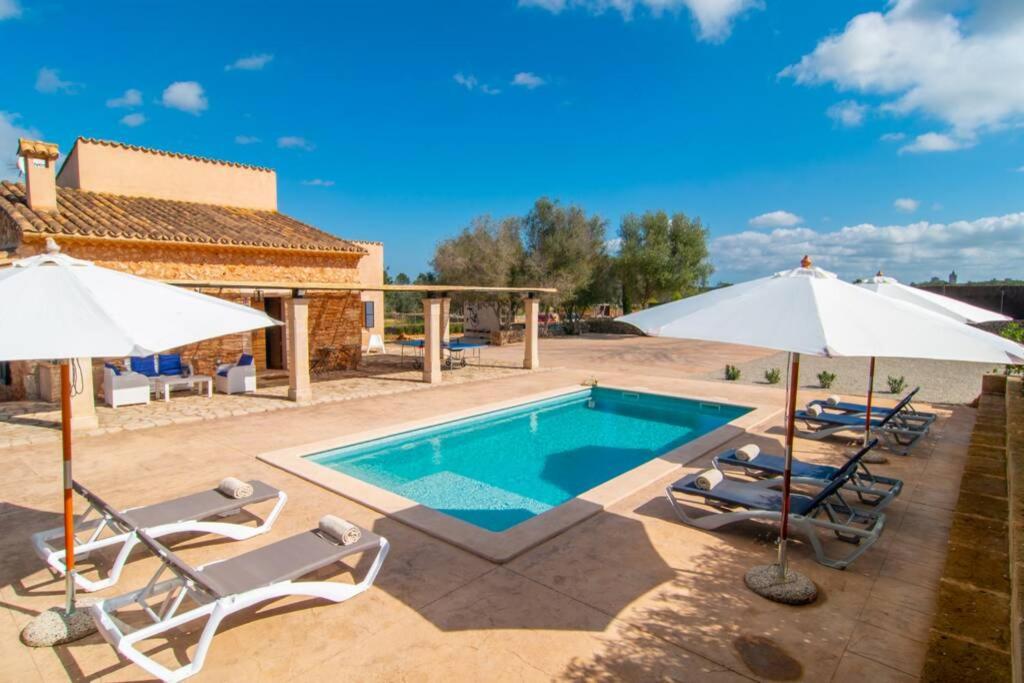 Traditional house Casa Binitaref with pool in Sineu — photo 1