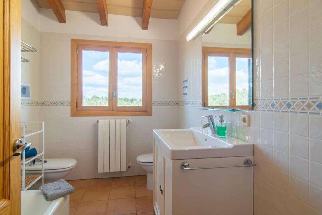 Traditional house Casa Binitaref with pool in Sineu photo 3