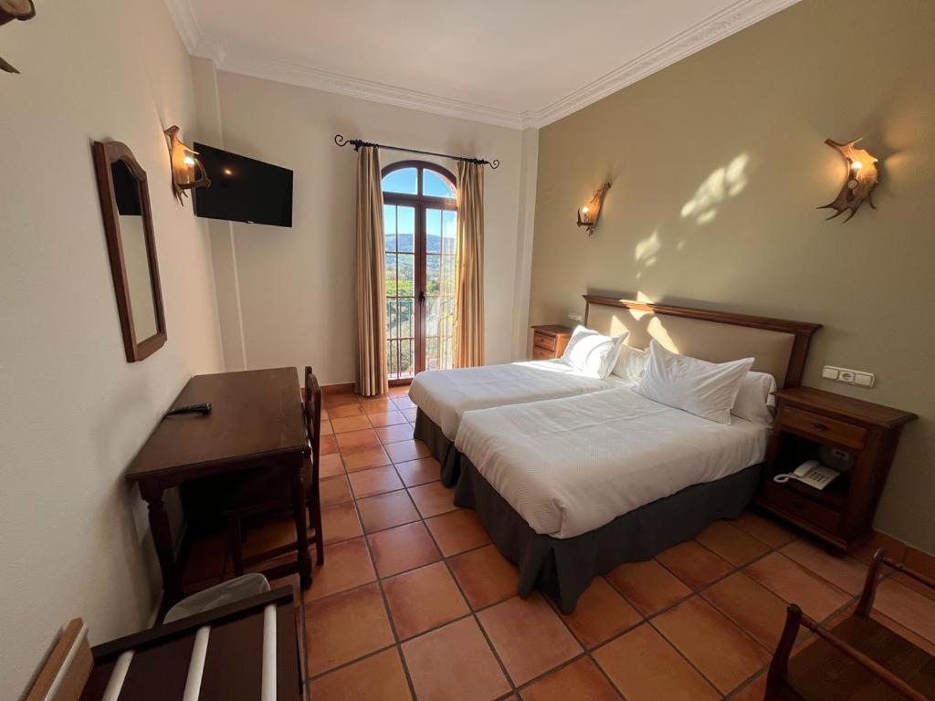 Hotel Sierra de Ubrique photo 2