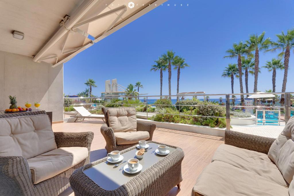 SEA SENSES SKYLINE Torrevieja — photo 1