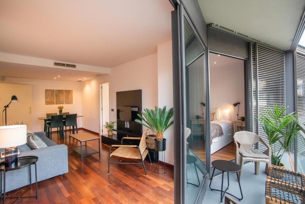 42BADR1040 New & Bright Apartment PobleNou — photo 1