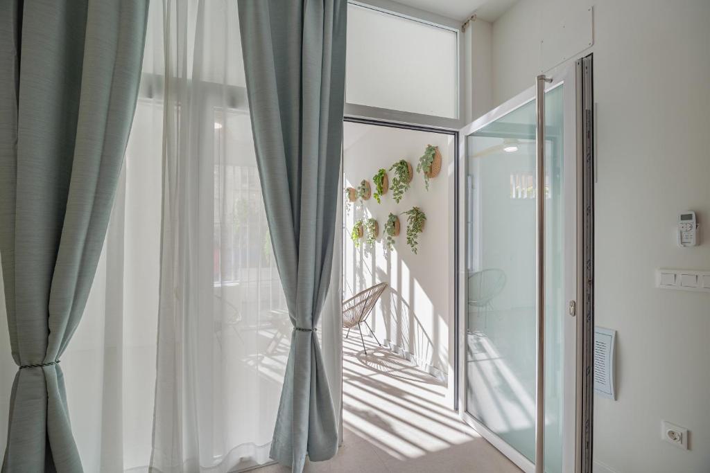 RM29 Loft Valencia - Espacioso estudio con terraza en zona Ayora photo 3
