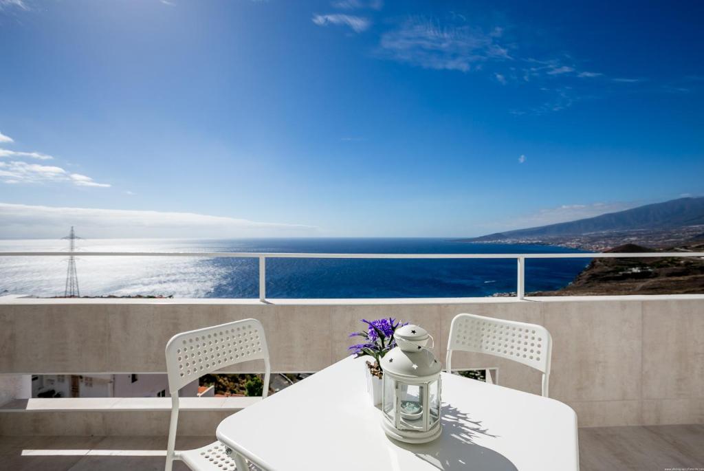 Breathtaking 180 degrees Views in Tabaiba Alta photo 3