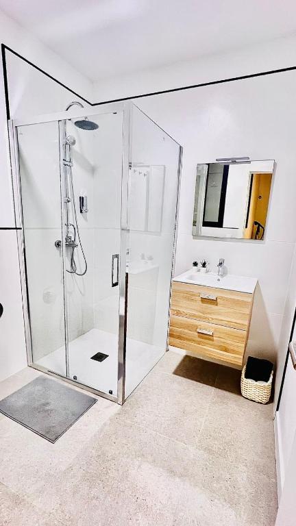 Beachside Getaway by Las Canteras Rooftop Terrace photo 3