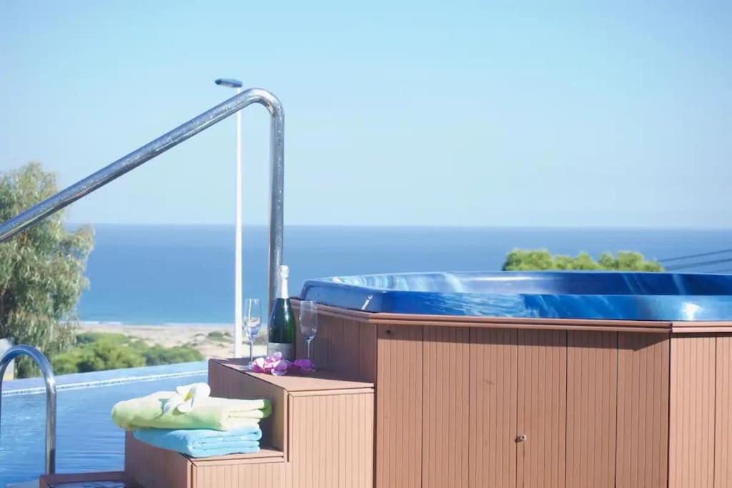 Nova Beach Super cool seaview apartment — photo 1
