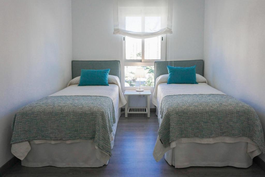 WintowinRentals Amazing Apartment with Sea view photo 2