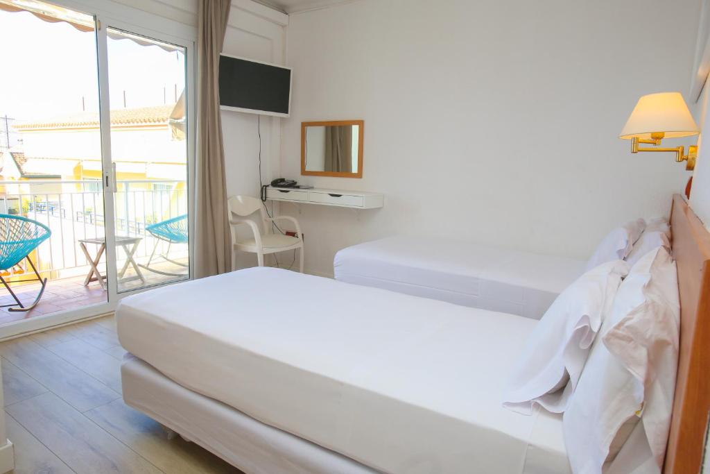Solvi Hotel - Adults Only photo 2